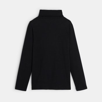 Long-sleeved turtleneck shirt