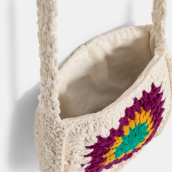 Girl's ecru crochet bag